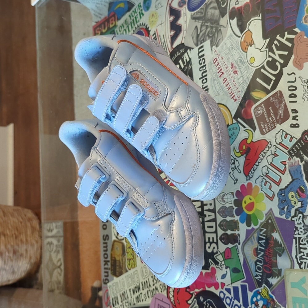 Adidas velcro sneaker